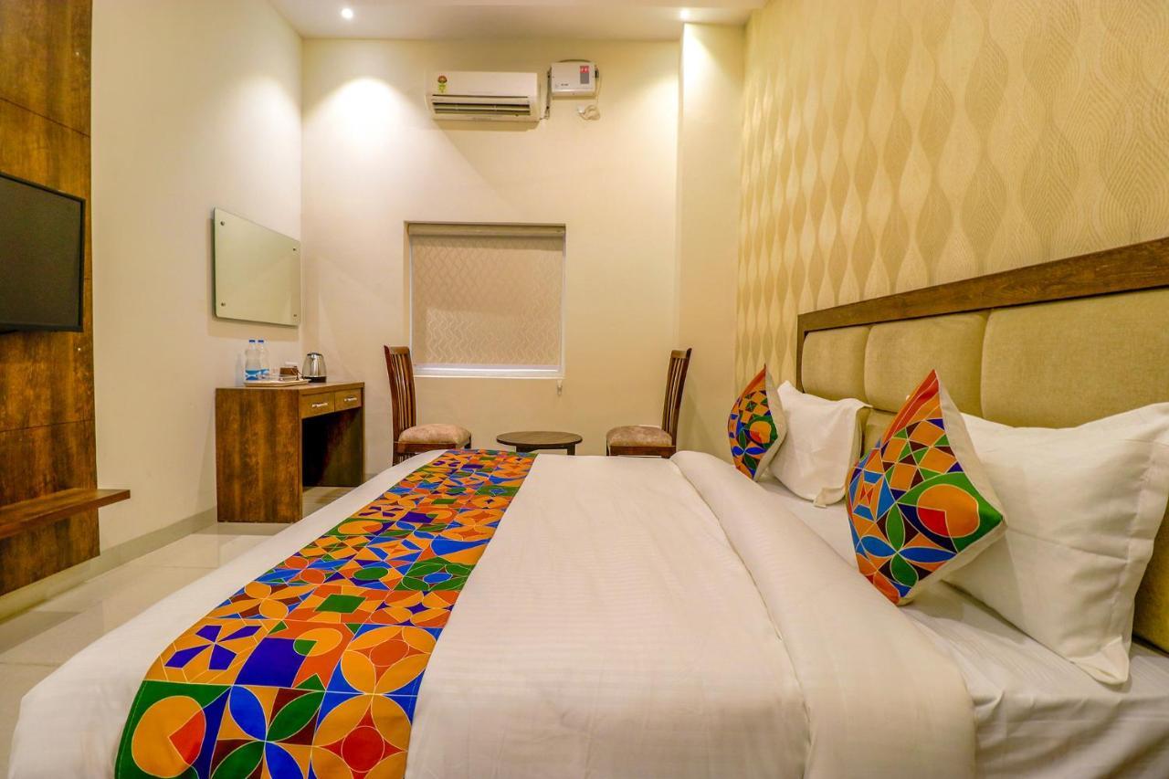 Fabhotel Prime Parisar Amritsar Exterior foto